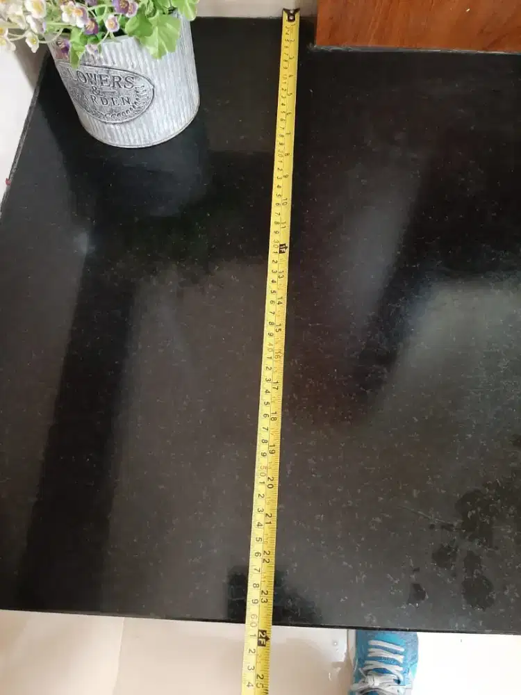 Si hitam nan elegan, granit golden galaxy