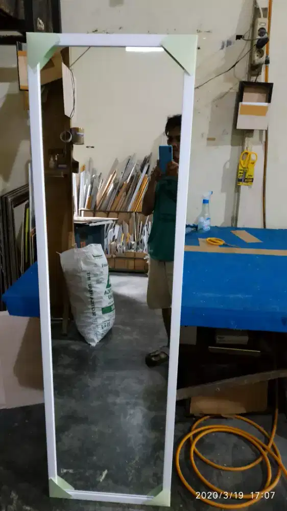 Full body...Cermin standing/dan cermin gantung.