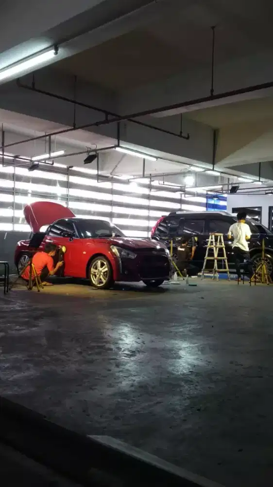 Salon mobil detailing poles mobil panggilan  salon mobil panggilan