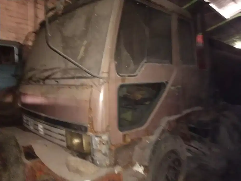 Cari truk foso mangkrak