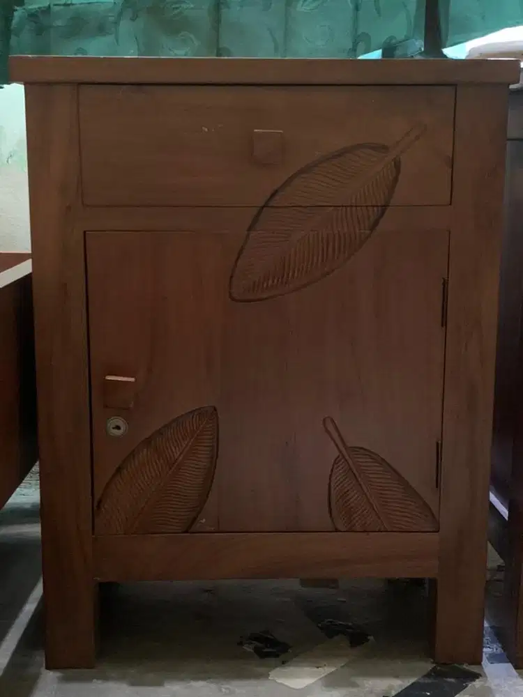 Di jual bufet jati/meja sudut jati set 2 pcs