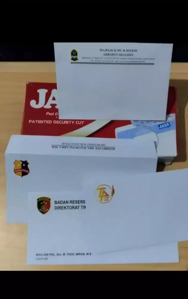 Cetak amplop besar dan kecil