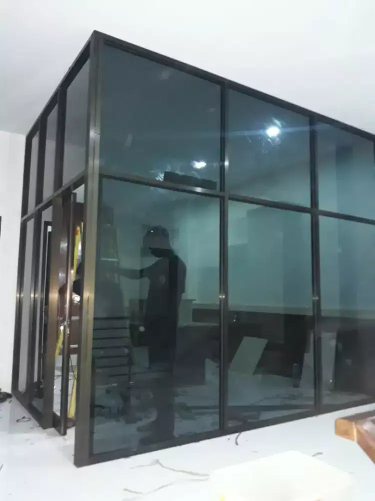 Partisi kaca kantor ruko toko mall klinik murah