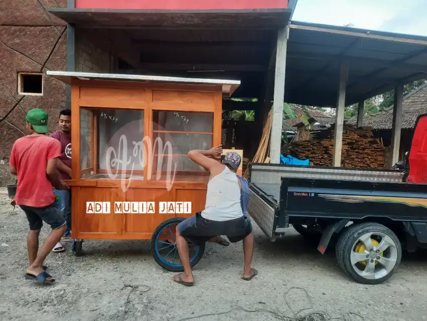 Gerobak roti bakar