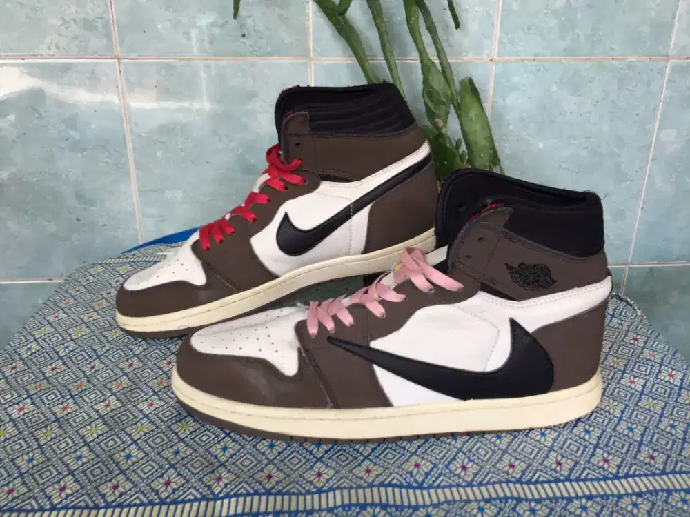 Jual sepatu Basket Jordan Travis Scott size 44 insole 28 cm