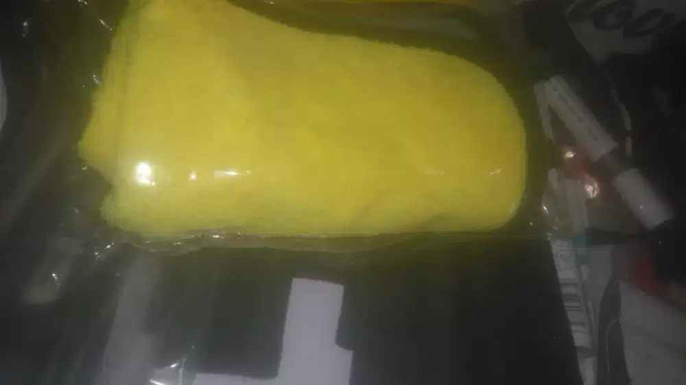 Kain lap micro fiber untuk keperluan rumah tangga mobil warna kuning