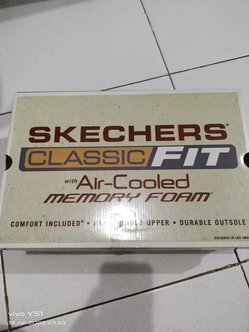 Sepatu SKECHERS CLASSIC FIT, Air Cooled original [ baru ], chat via WA