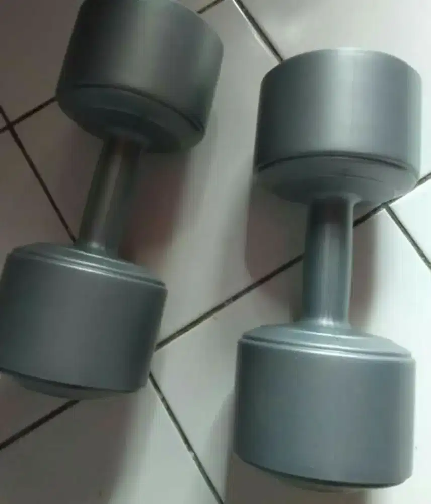 Dumbel plastik isi semen pasir