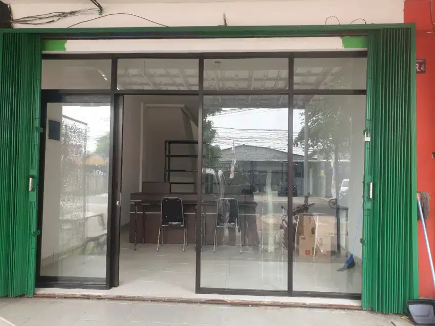 Spesialis kaca .almunium ,1hari jadi