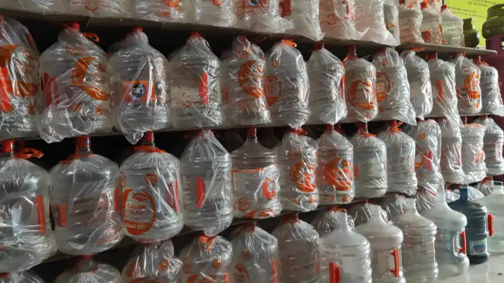 sopir tossa kirim galon dan lpg