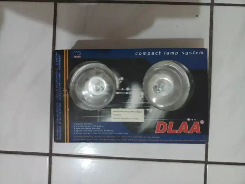 Lampu kabut mobil