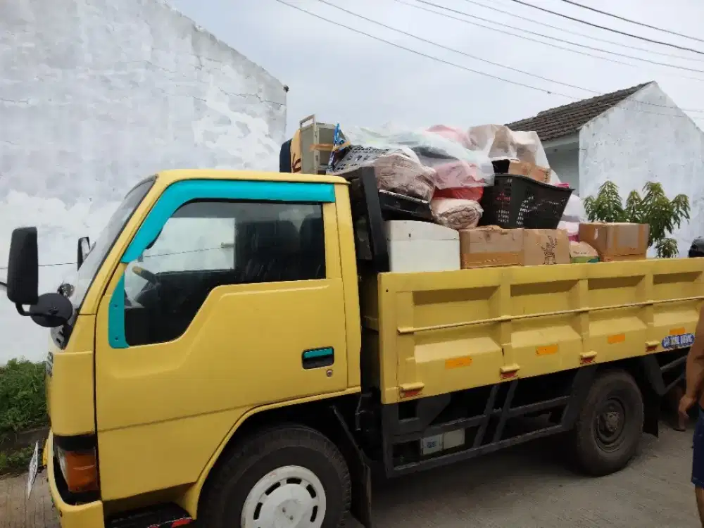 Sewa truk engkel pindahan