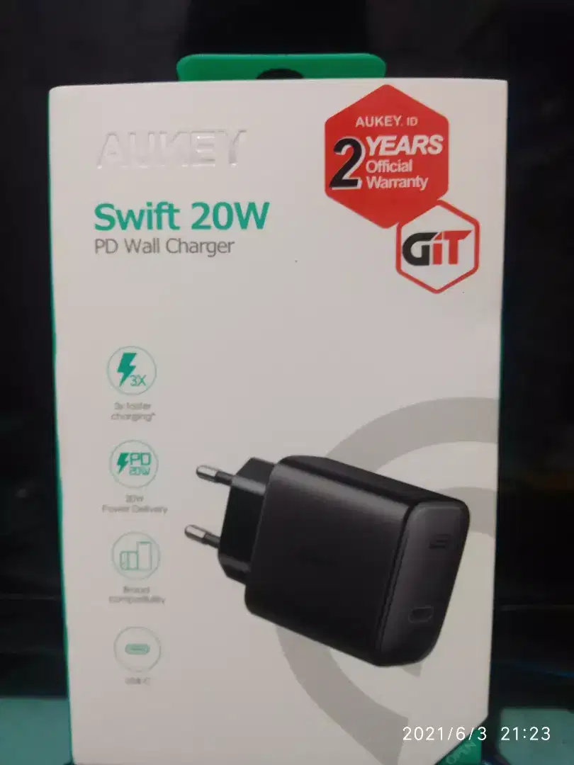 Aukey Wall Charger PA-F1S 20W Ultra Compact with PD 3.0 - 500723