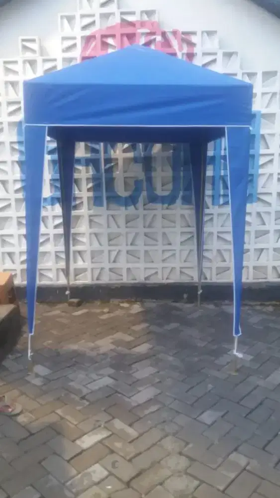 Tenda cafe bongkar-pasang dan tenda lipat