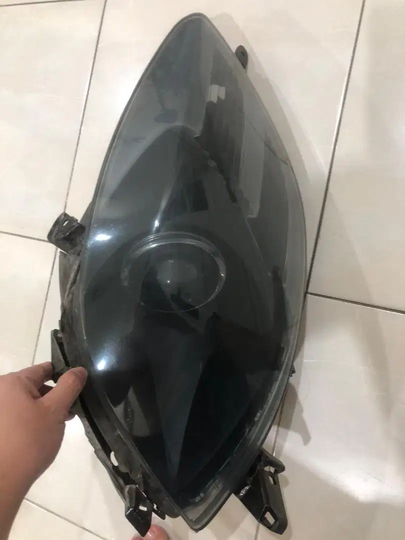 Headlamp yaris 2006