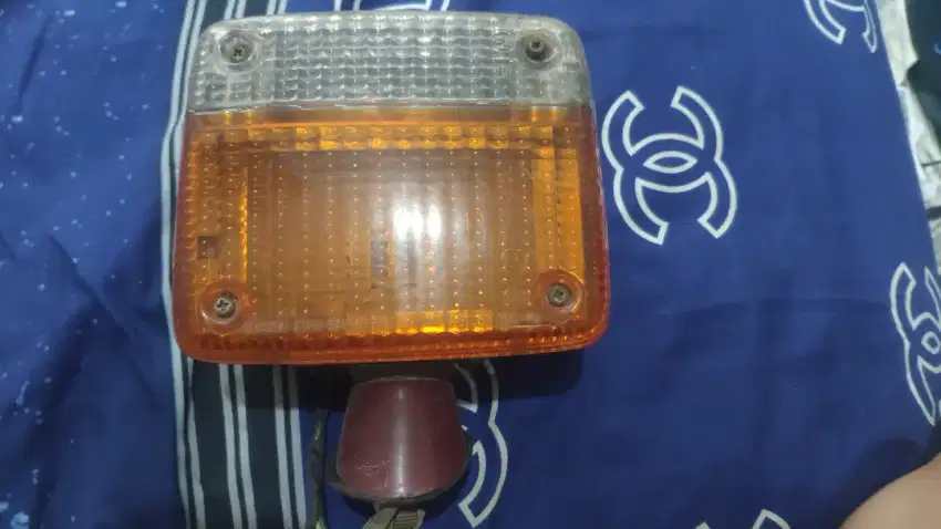 Lampu sein sen TOYOTA  Hardtop FJ original kondisi bagus