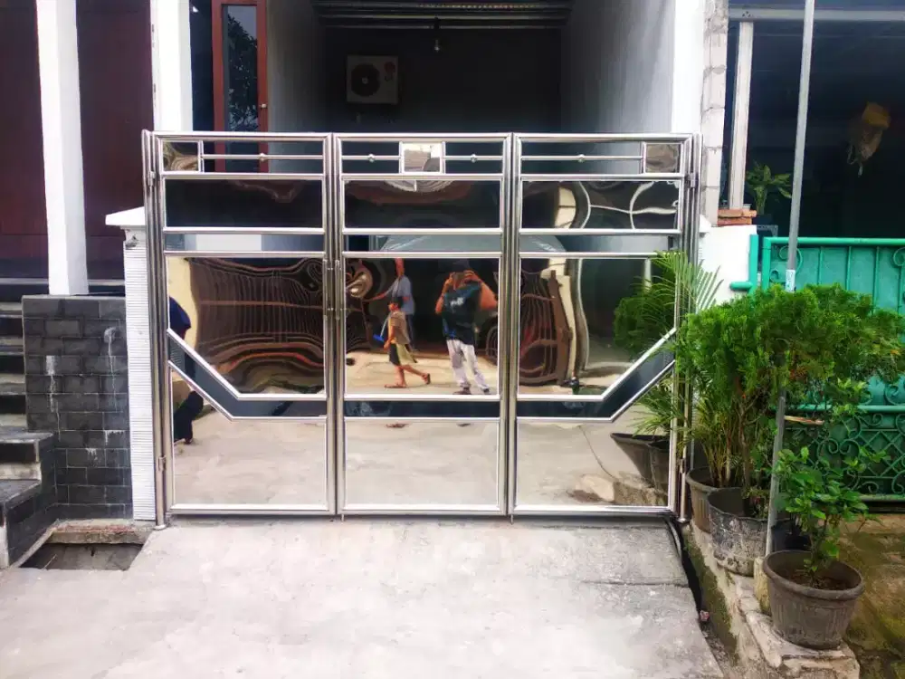 Pintu gerbang stanlis