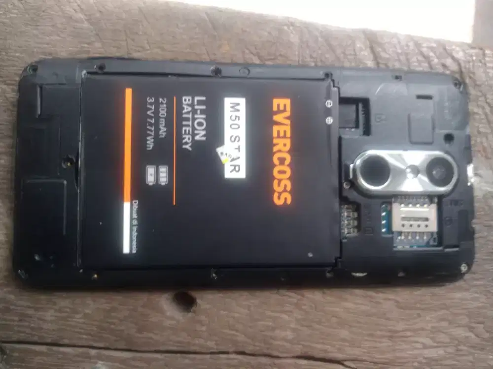 HP Evercoss layar 5 in sudah 4 G tdk hidup LCD bagus murah meriah