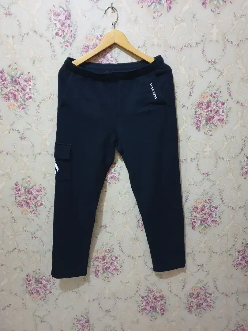 Mulus  authentic jogger skechers size s