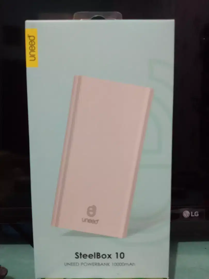 Uneed SteelBox 10 Powerbank 10000mAH Polymer Real Capacity - UPB213