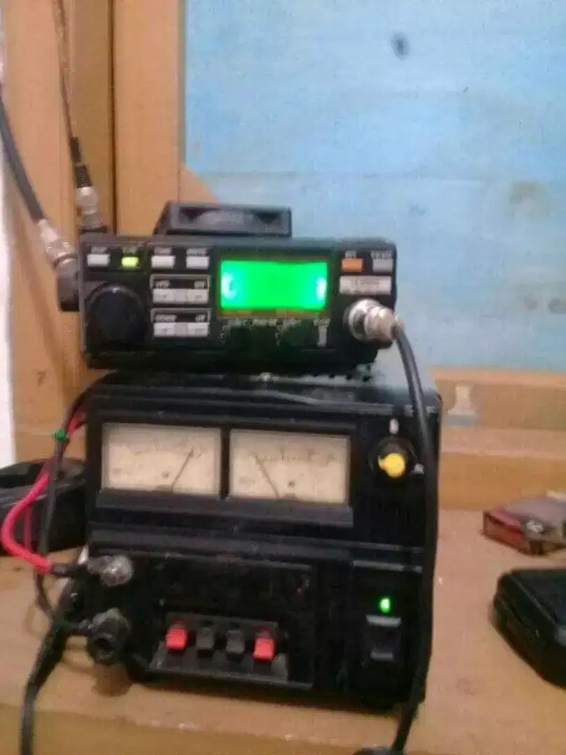 RADIO RIG HT SWR SSB DIBELI CARI
