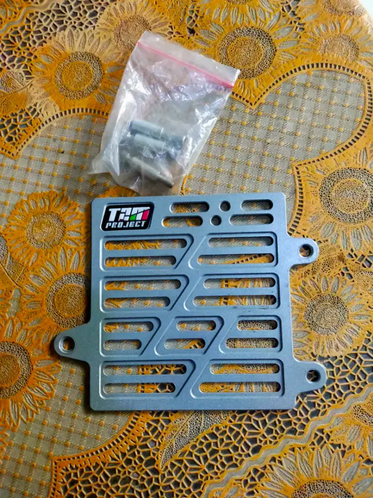 Jual Cover radiator ADV150 TZM