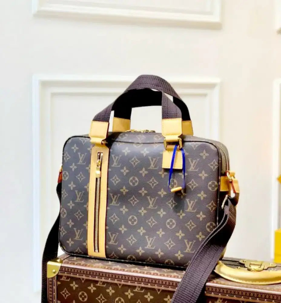 LV SAC BOSPHORE SLING BAG UNISEX LIKE NEW NO COD ONLY TIKI JNE