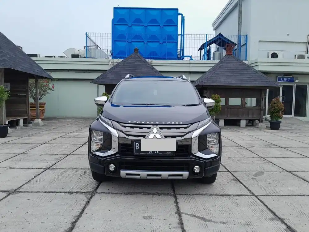 Expander Cross Premium Package AT 2021 Mobil Bekas 914131187