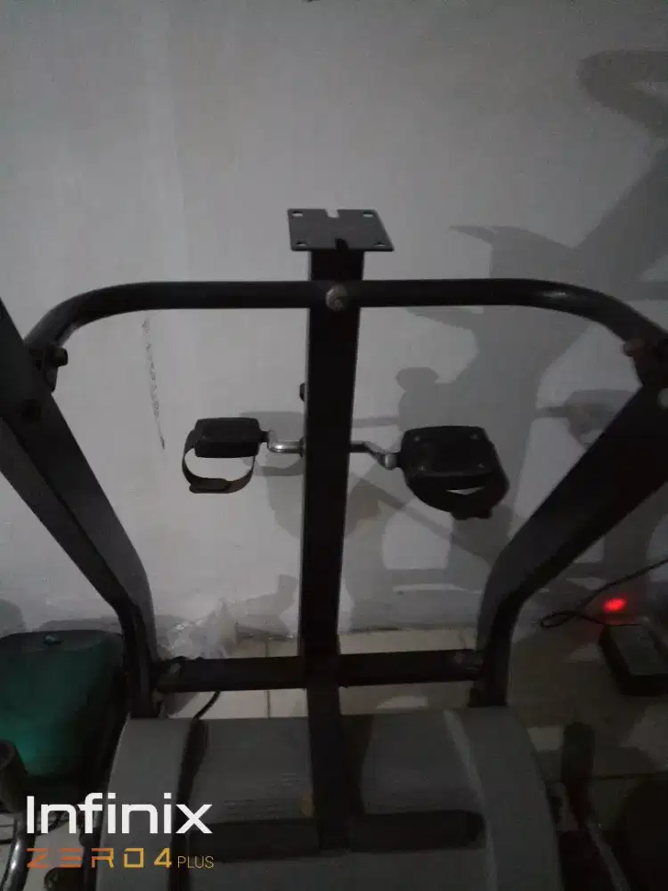 Treadmill Dan fungsi lain merk Daily youth