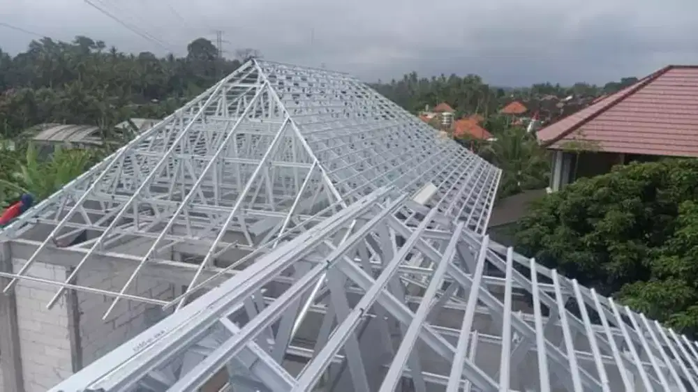 Konstruksi baja ringan