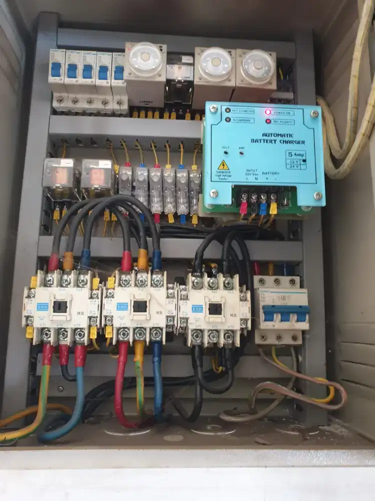 Terima pemasangan dan perbaikan instalasi listrik,mesin,dll