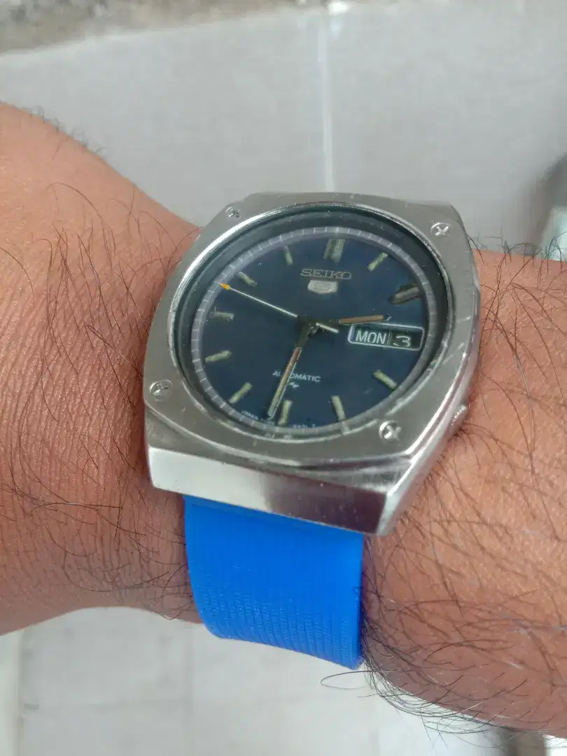 Seiko 5 automatic blue dial