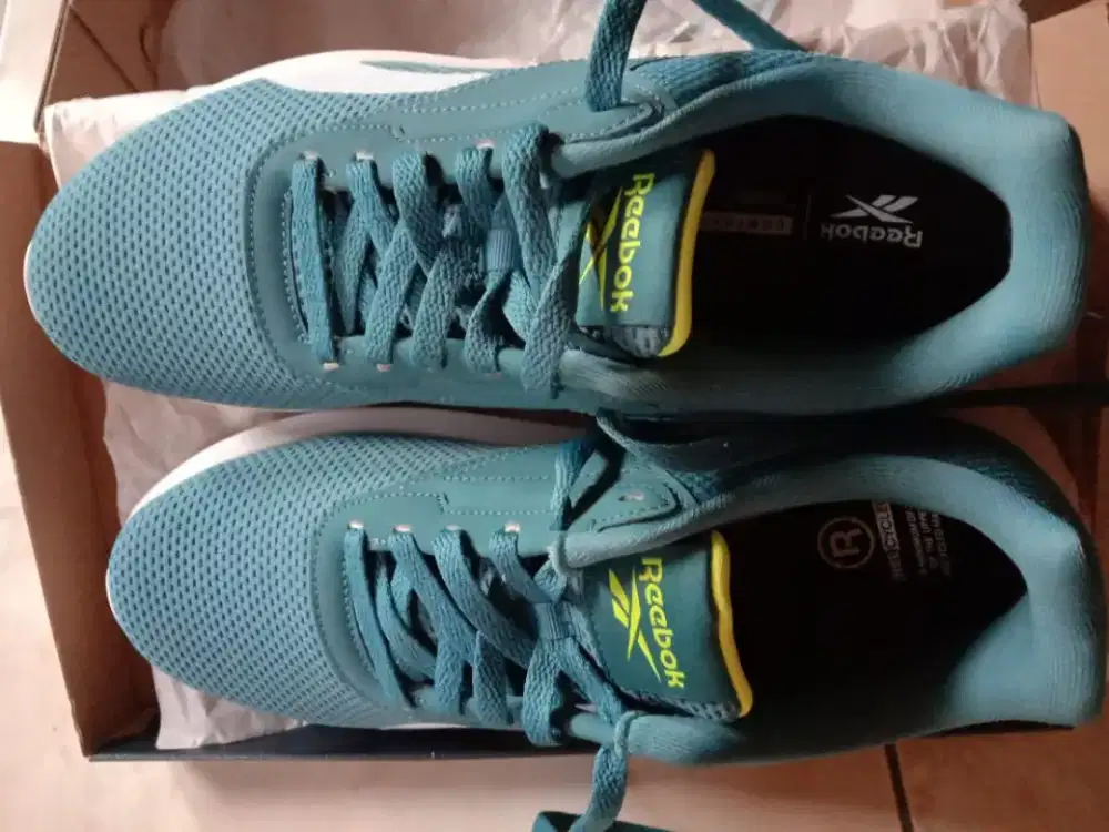 Jual sepatu reebok