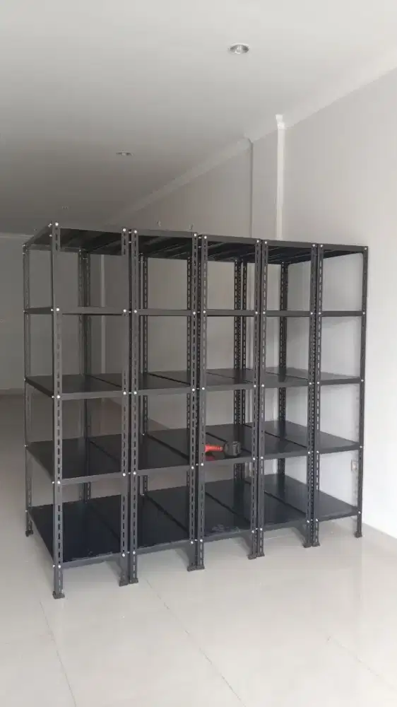 Rak besi siku suka hati