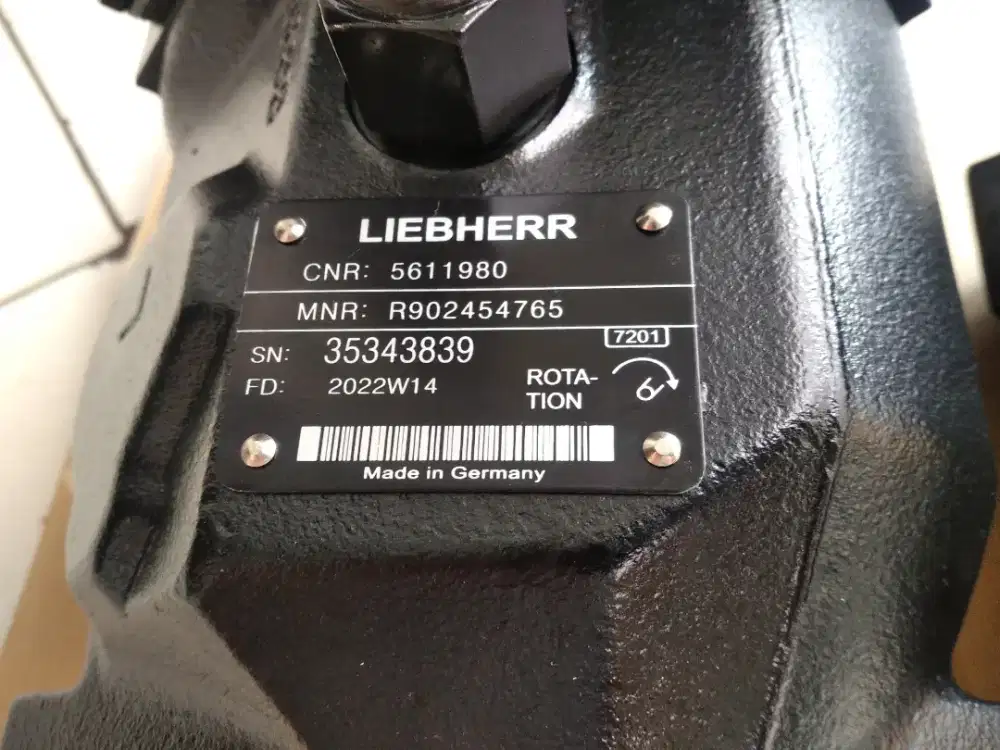 LIEBHERR hydraulic pump 5611980