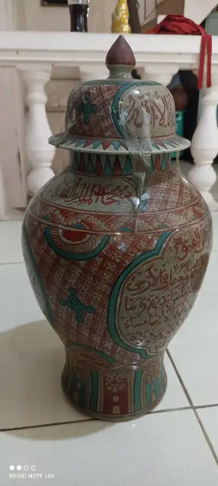 guci keramik kaligrafi tinggi 50 cm