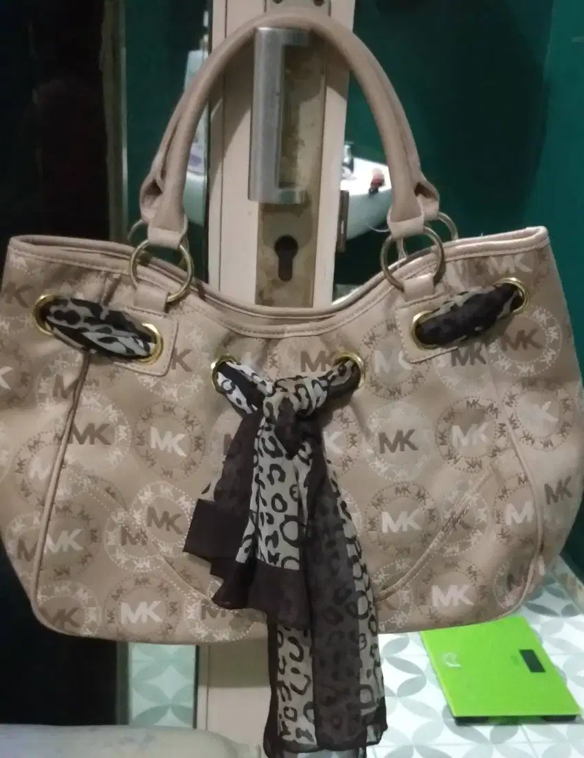 Tas wanita Michael Kors