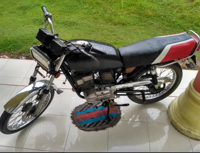 SUZUKI TRS 1986