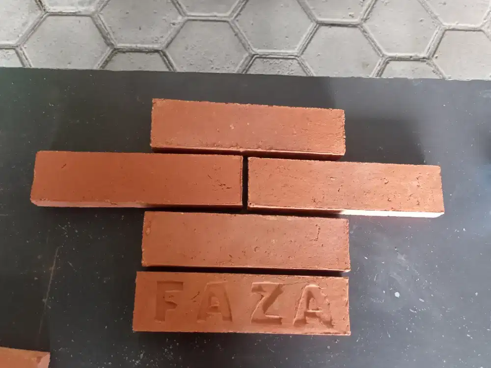 Bata tempel ukuran 5x21cm