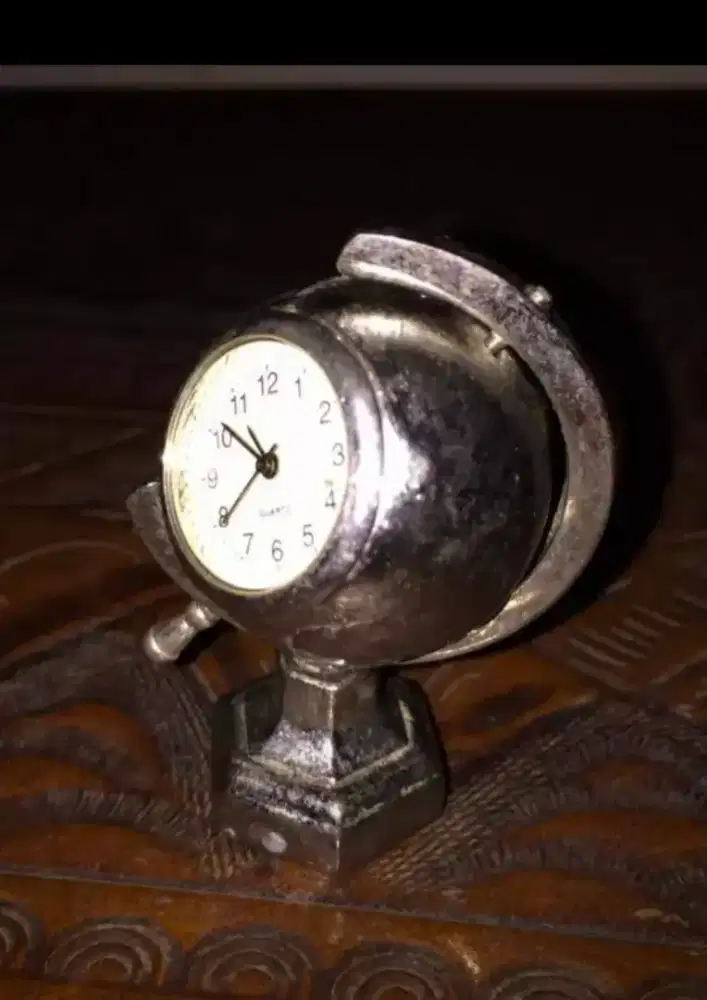 Miniatur jam globe silver