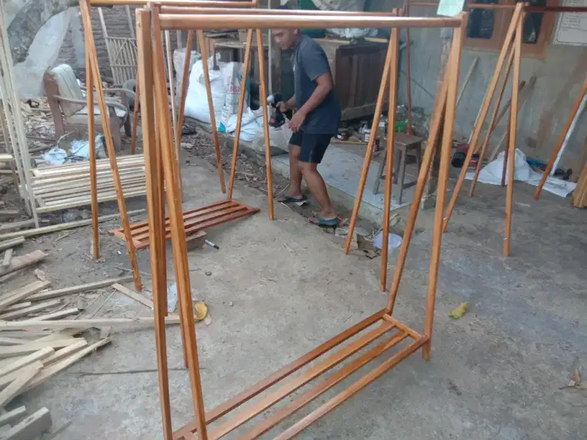 display pakaian & sepatu