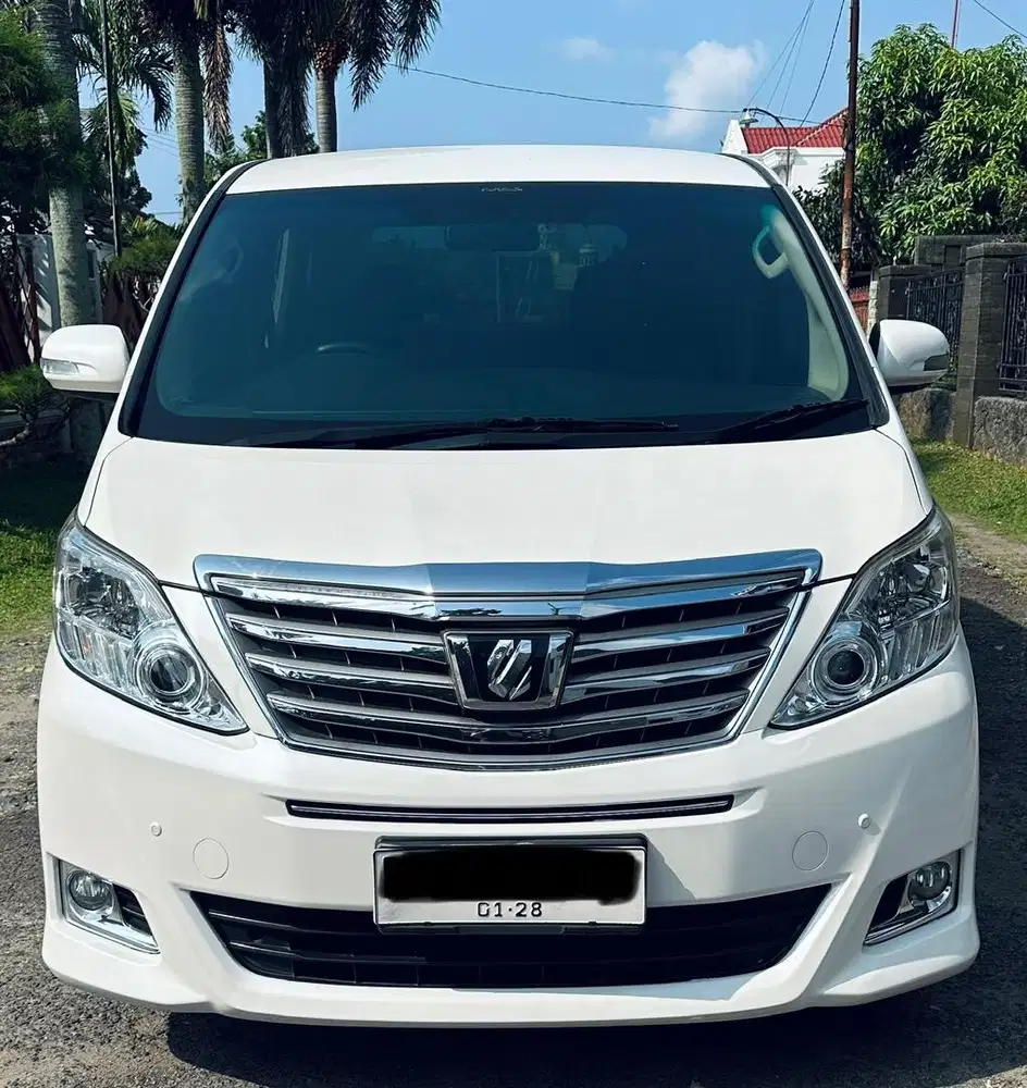 Toyota Alphard X ATPM  pemkaian 2013