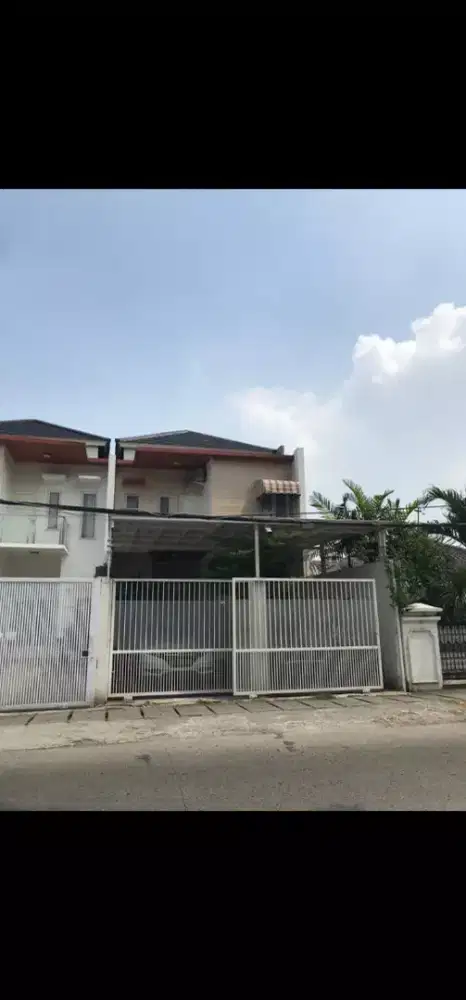 Dijual Rumah 2 lantai lokasi Rawamangun, Jakarta Timur