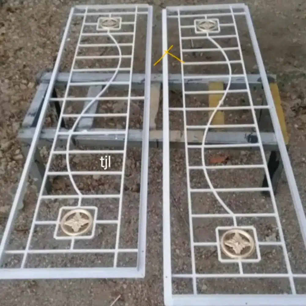 teralis jendela terbaru 45