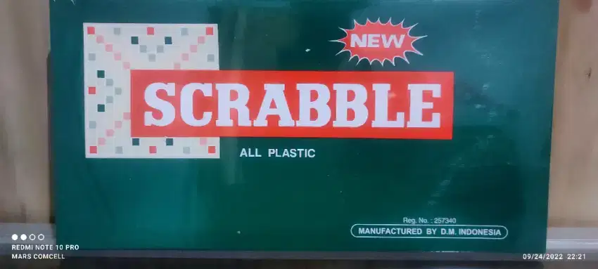 Scrabble (Mainan Edukasi)