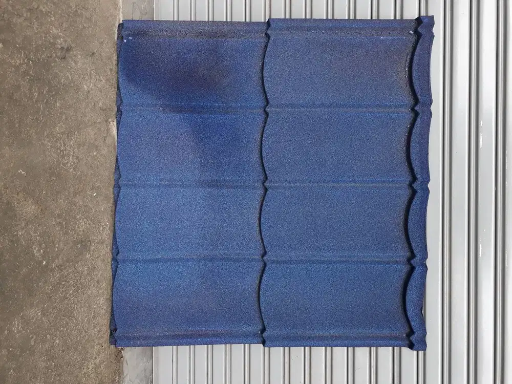 Sedia Genteng Metal berpasir