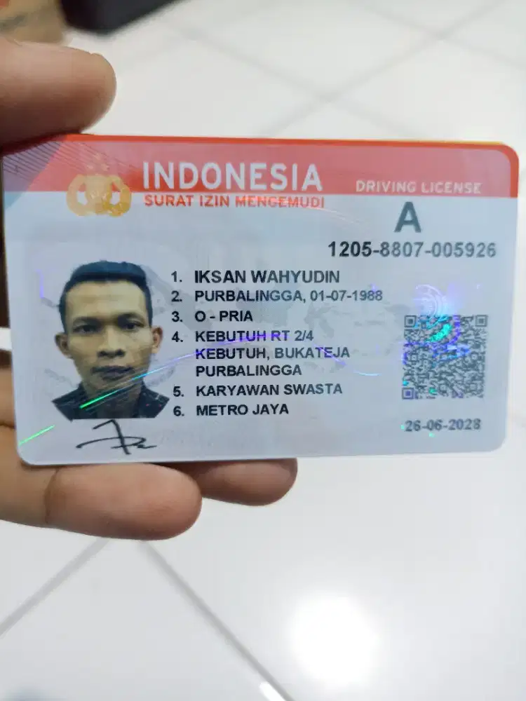 Sedang cari loker supir pribadi dan kantoran.