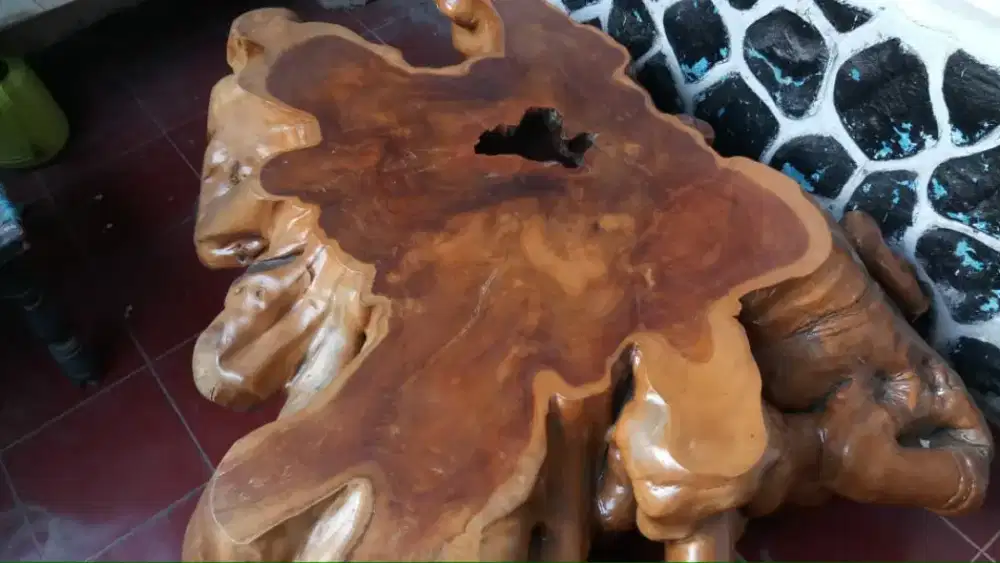 Meja kayu akar jati gembol gempol antik