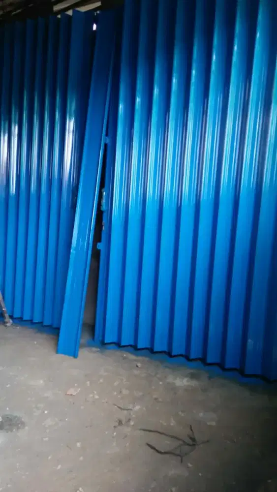 Specialis folding gate