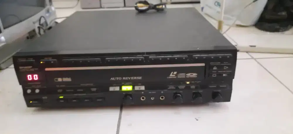 Laser disc merk sharp